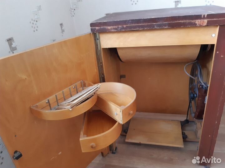 Швейная машинка Подольск ножная