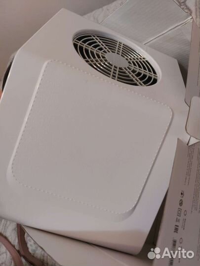 Вытяжка, пылесборник для маникюра и педикюра