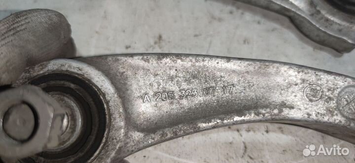 Стойка стабилизатора Mercedes C205 E213 CLS257