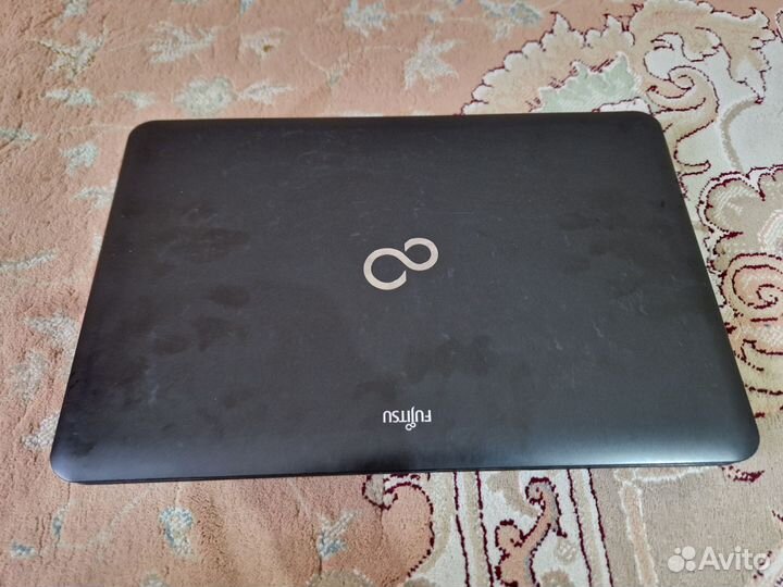 Ноутбук Fujitsu