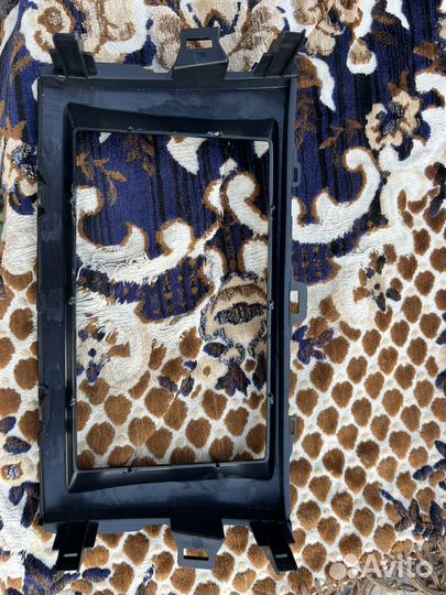 Продам 2 Din рамку на тойота королла Е150 кузов