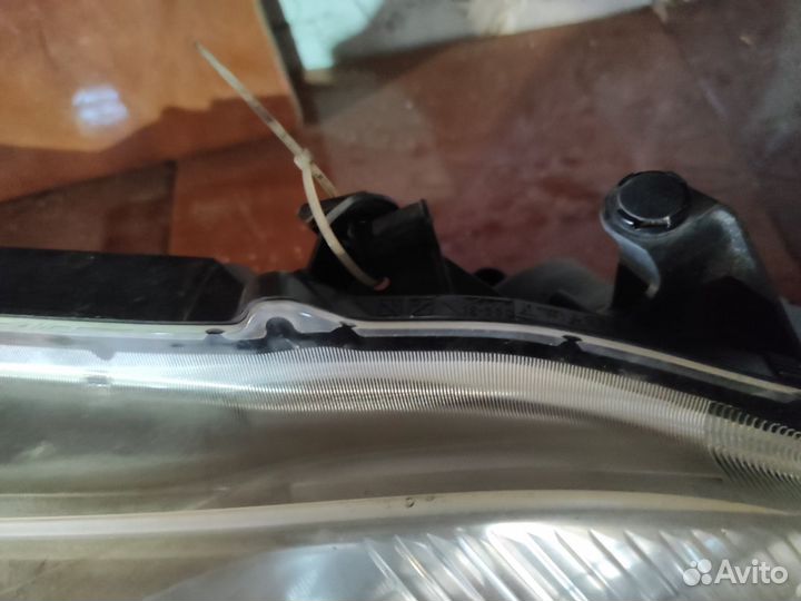 Фара Тойoта королла e150