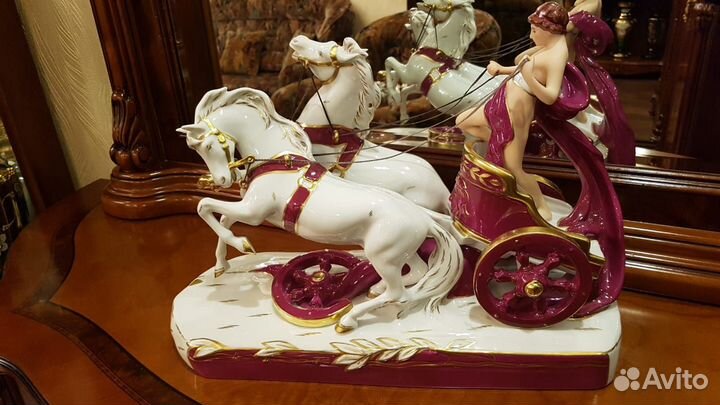 Статуэтка Фарфор Royal Dux.Марс на колеснице Роял