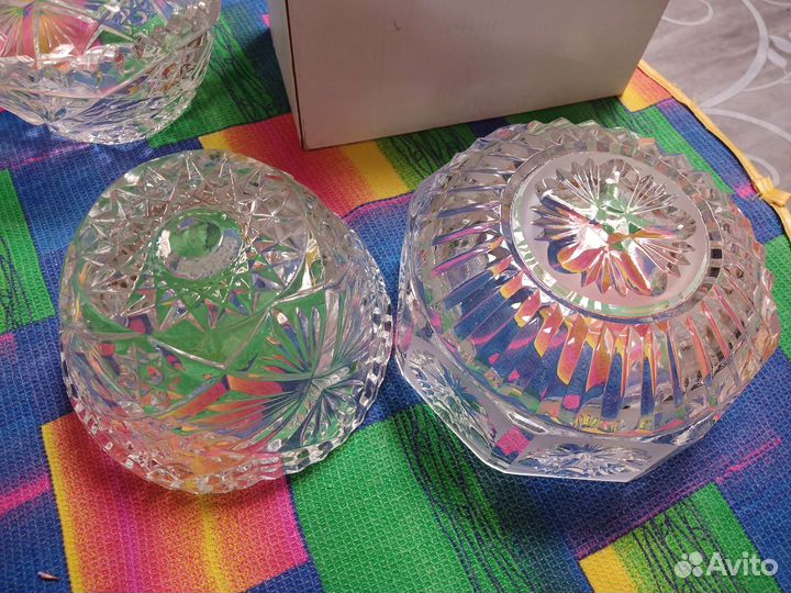 Хрустальные вазы несколько разных внутри
