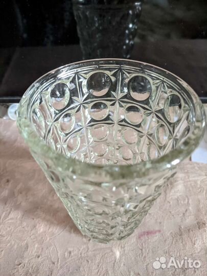 Вазочка под цветы