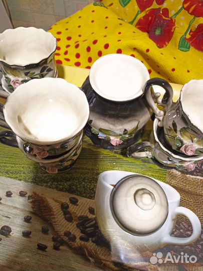 Набор кофейных чашек 6 и сахарница