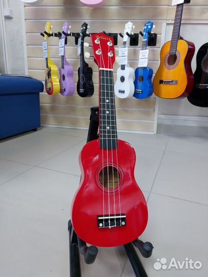 Укулеле. Гавайская гитара. Укулеле сопрано