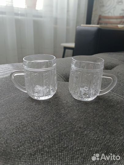 Хрустальные кружки, вазы