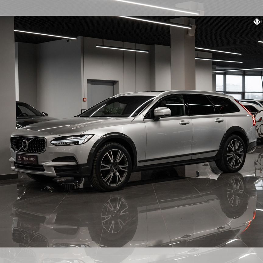 Купить Volvo V90 Cross Country 🚘 от 2 426 000 ₽ в Москве