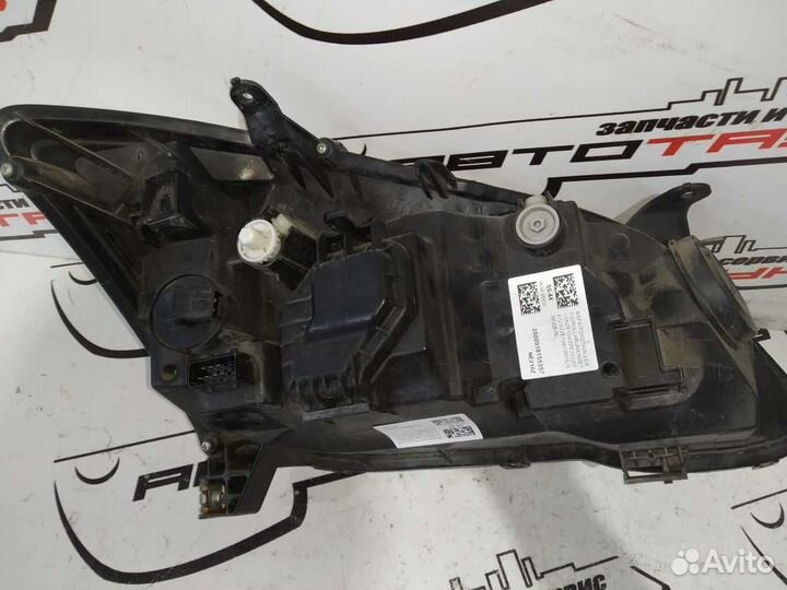 Фара toyota allex corolla runx NZE121 NZE124 ZZE12