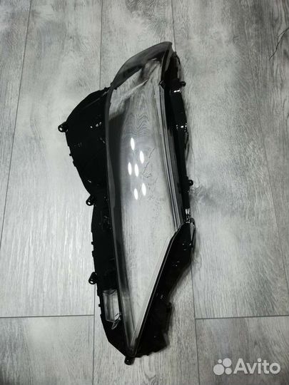 Стекло фары Toyota Camry v70 (2017-н.в.) Full Led