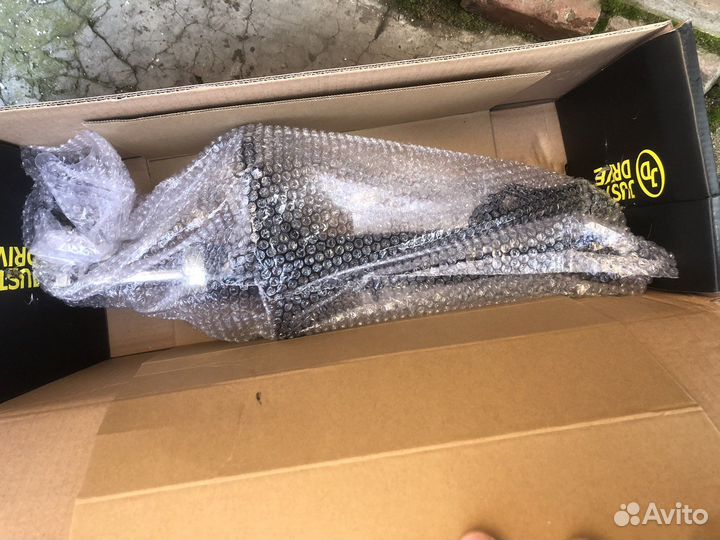 Задняя правая стойка hyundai accent