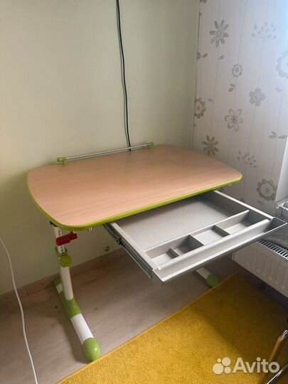 Детский стол парта Бюрократ