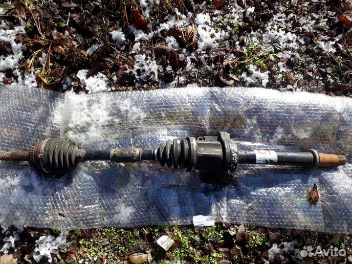 Привод правый передний Toyota Avensis T250 2.4