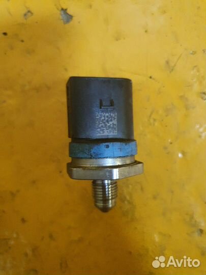Датчик давления топлива VAG 1.8 2.0 1.6 3.2 4.2 FS