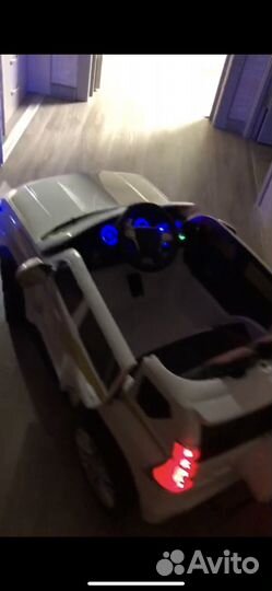 Детский электромобиль