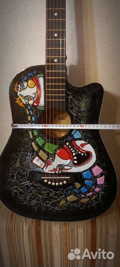 Акустическая гитара