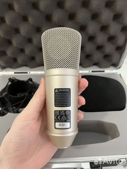 Студийный микрофон Behringer B-1