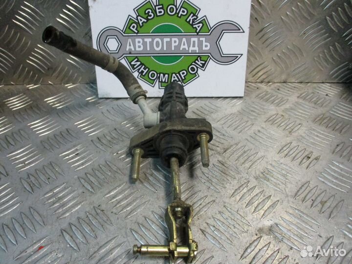 Главный цилиндр сцепления Toyota Yaris 2004г Рест