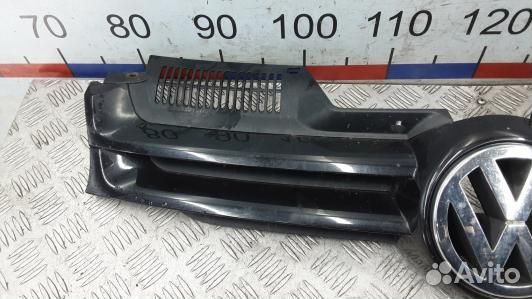 Решетка радиатора volkswagen golf 5 (9DN07QF01)