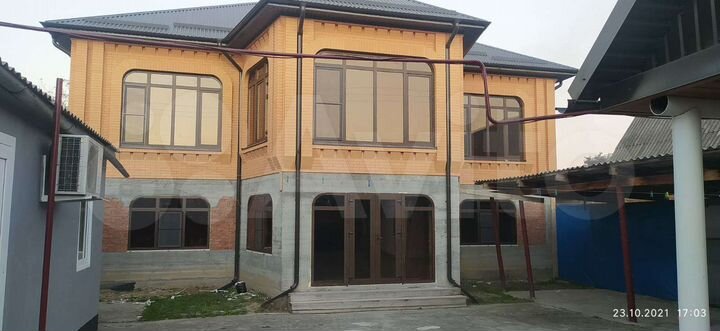 Дом 600 м² на участке 8,2 сот.