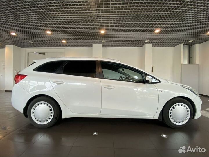 Kia Ceed 1.6 AT, 2015, 159 272 км