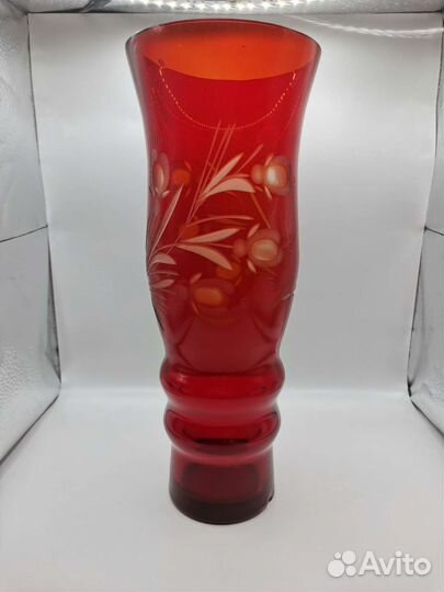 Ваза для цветов Цветное красное стекло СССР 31 см