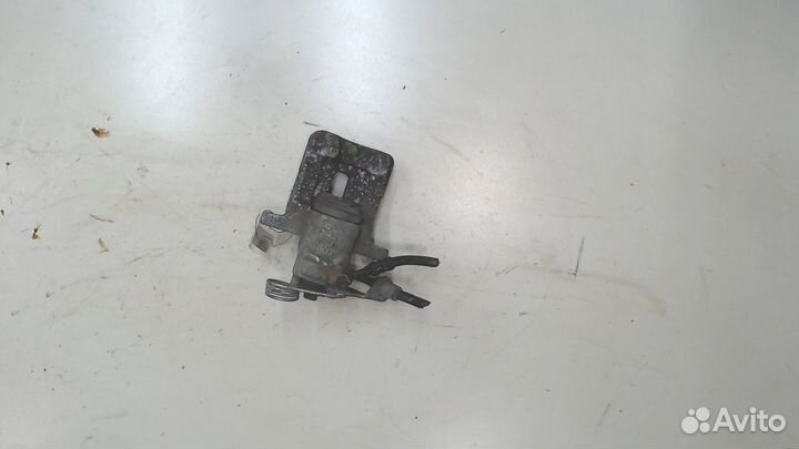 Суппорт Audi A4 (B5), 2000