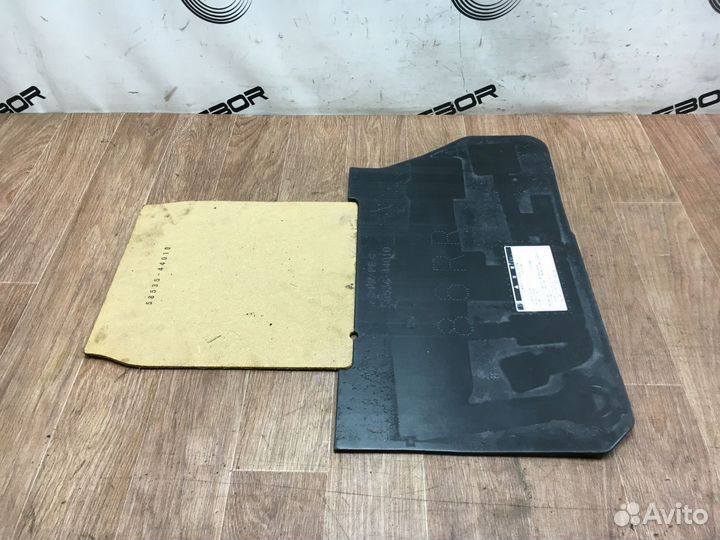 Пол багажника Toyota Isis I рестайлинг (2009—2018)