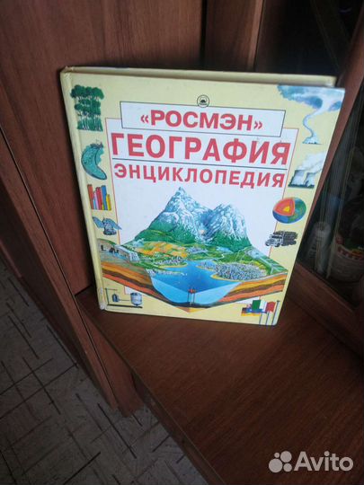 Думочки жилетка большая зонты грелка птички шапки