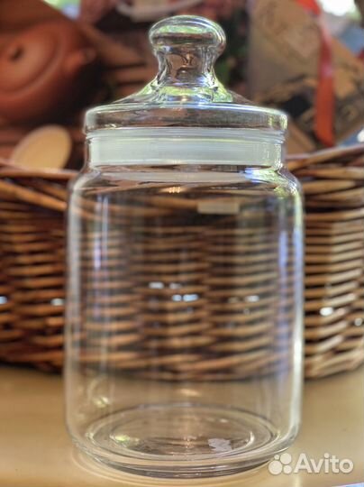 Стеклянная банка
