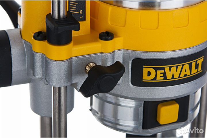 Фрезер dewalt D 26204 K