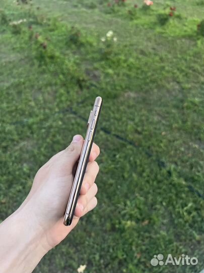 Телефон iPhone xs
