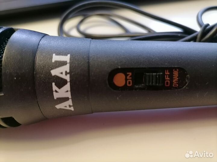 Микрофон akai, б /у