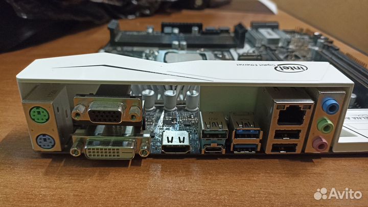 Материнская плата с процессором i5