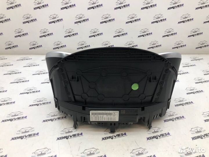 Панель приборов Mercedes-Benz C180 W205 274.910