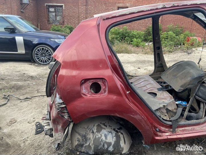 Крыло (четверть) заднее правое Renault Sandero