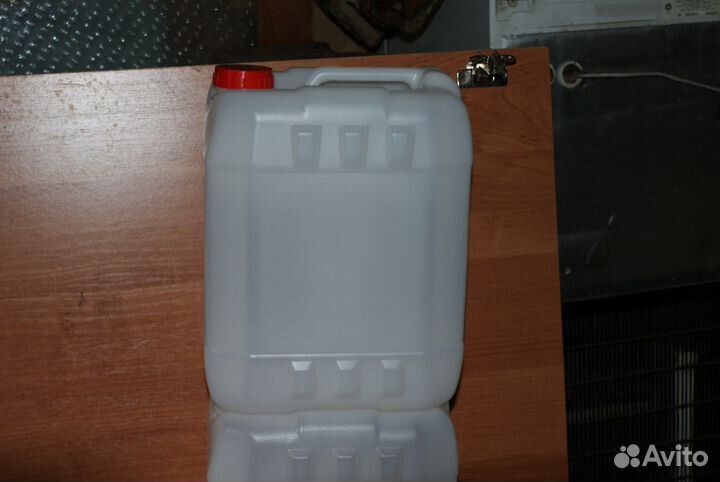 Канистры 10 литров