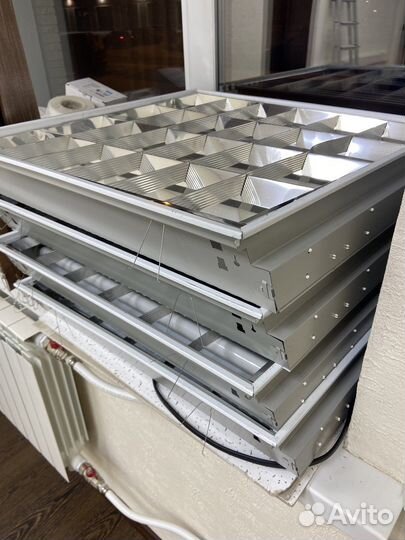 Светильник потолочный встраиваемый