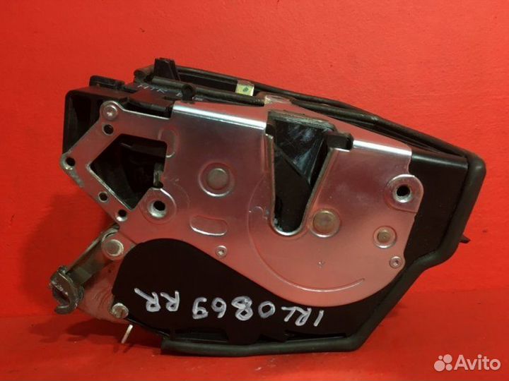 Замок двери задний правый Bmw 7 E65 N62B36A 2004