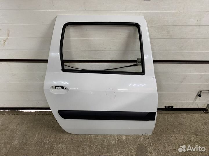 Дверь задняя правая LADA Largus 1
