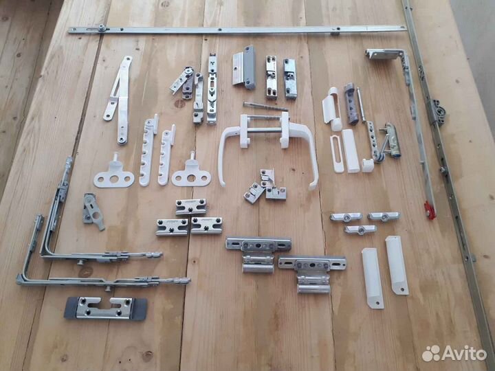 Ремонт окон, фурнитура Maco RAL17246