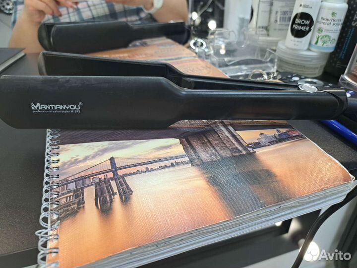 Выпрямитель для волос профессиональный