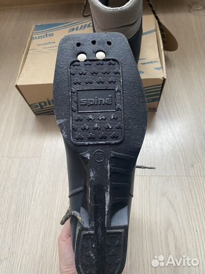 Лыжные ботинки