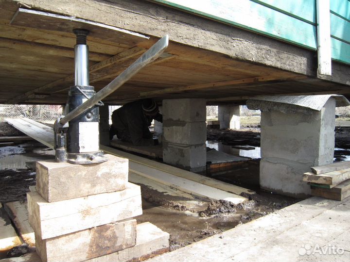 Бригада строителей