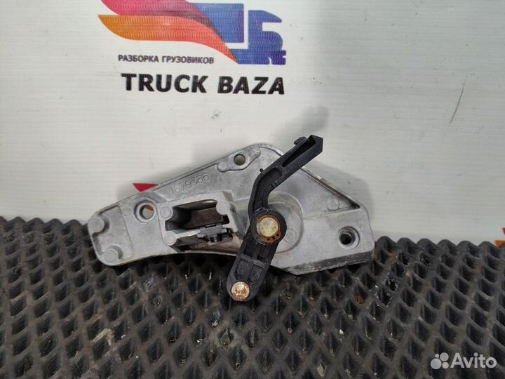 Ручка двери внутренняя правая Daf XF105, Daf XF95