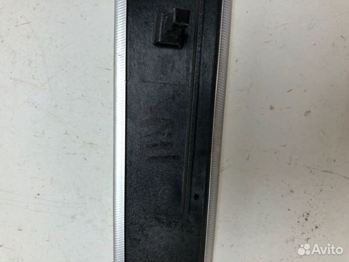 Накладка двери передняя правая Audi A6 BDW 2004