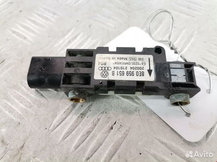 Датчик удара Audi A4 B6 2004 8E0959651B