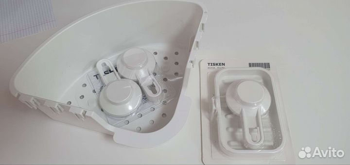 Tisken тискен угловая полка на присосках белый