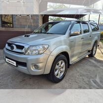 Toyota Hilux 3.0 AT, 2011, 260 000 км, с пробегом, цена 1 990 000 руб.